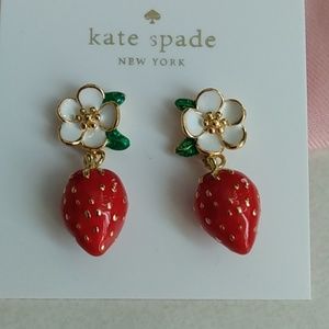 Kate Spade Strawberry drop Earrings. 🍓🍓